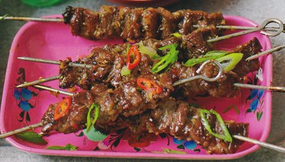 picture of Vietnamese lemongrass beef platter
 Asian